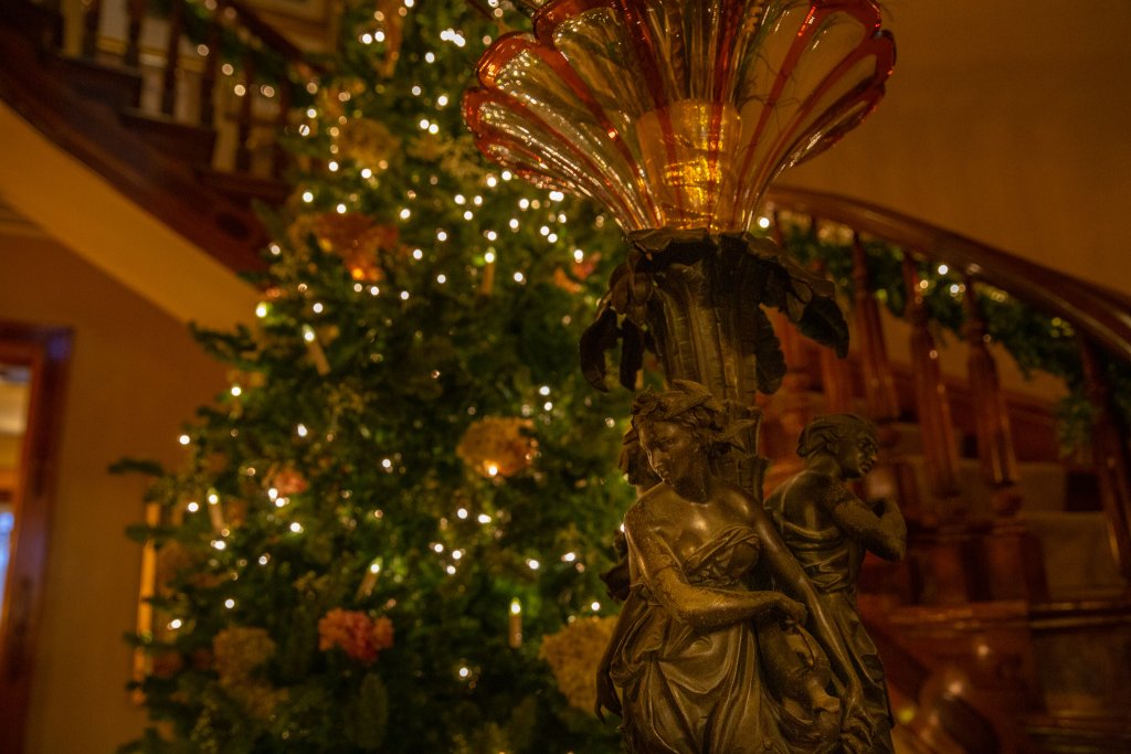 Christmas tree in the foyer 